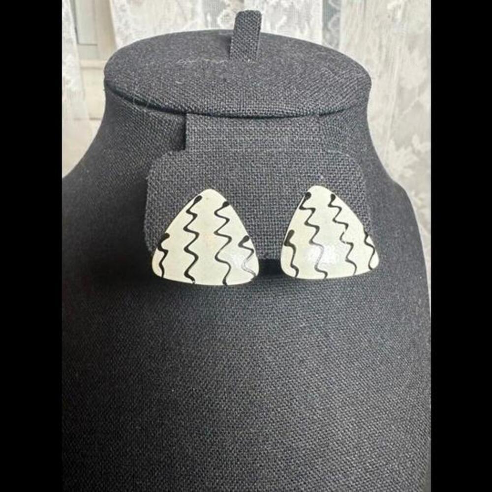 Vintage Triangle Clip-On Earrings with Wavy Pattern